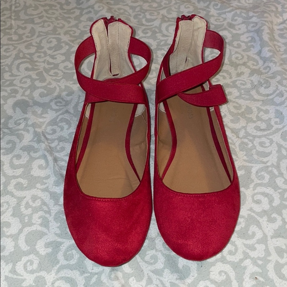 Red ballerina flats